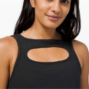 Lululemon LA Front Cut-Out Crop Tank
Black size 6